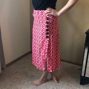 Red & white flowered skirt with buttons